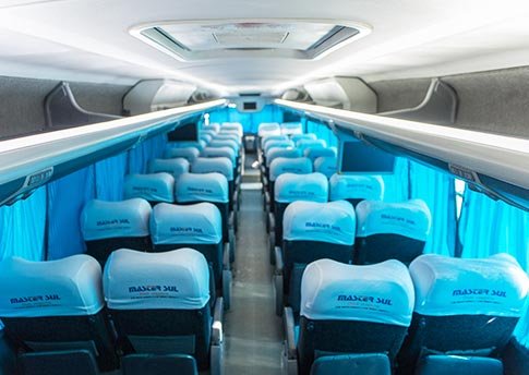 interior do ônibus